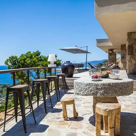 Superbe Villa De Luxe Avec Piscine Privee Et Vue Magnifique Mer, Proche Ajaccio *