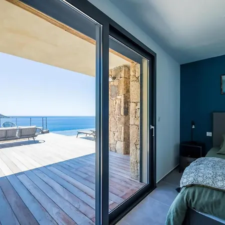 Superbe villa de luxe avec piscine privée et vue magnifique mer, proche Ajaccio * Calcatoggio (Corsica)